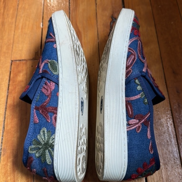 😊 Sofft Women's Somers Slip On Shoes Boho Denim Canvas Embroidered 8.5 - Picture 16 of 16